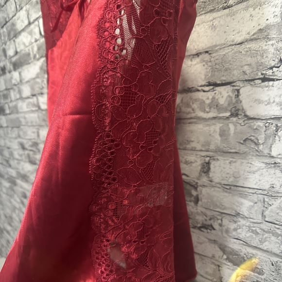 EUC Women's Scarlet Lace Chemise Pajama Set Size XXL - Picture 4 of 16